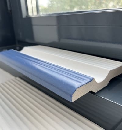 Рукохват для бассейна в БассМ Купить плитку для бассейна с пазом - рукохват БассМ